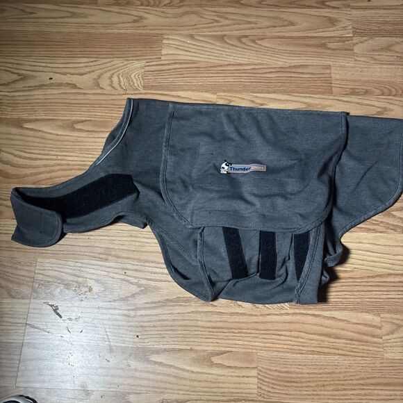 ThunderShirt For Dogs Size XL Gray Classic Calming Vest 65-109 Lbs Chest 30"-37" - Picture 1 of 4